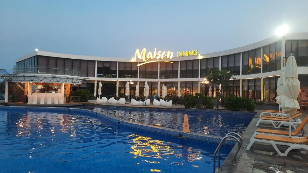 Oceanami Resort & Beach Club Long Hai Exterior photo