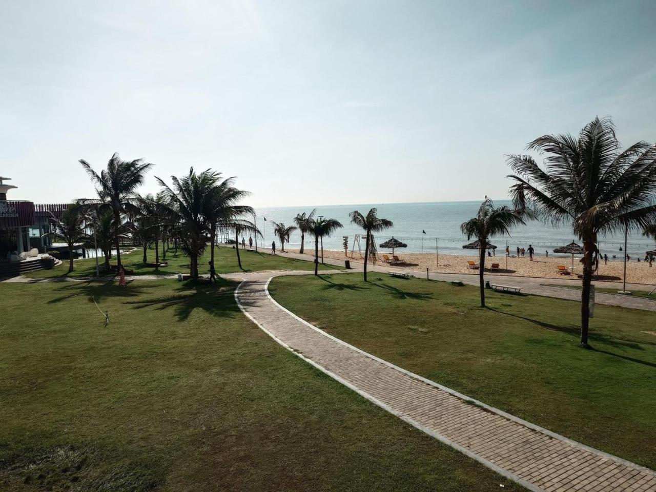 Oceanami Resort & Beach Club Long Hai Exterior photo